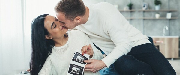 Couple pregnant